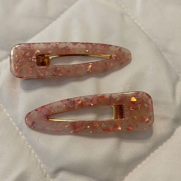 Pair of Pink Sparkly Hair Clips. New - Picture 1 of 2